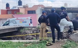 Hallan cadáver flotando, ahora en agua negras del canal de Coacalco