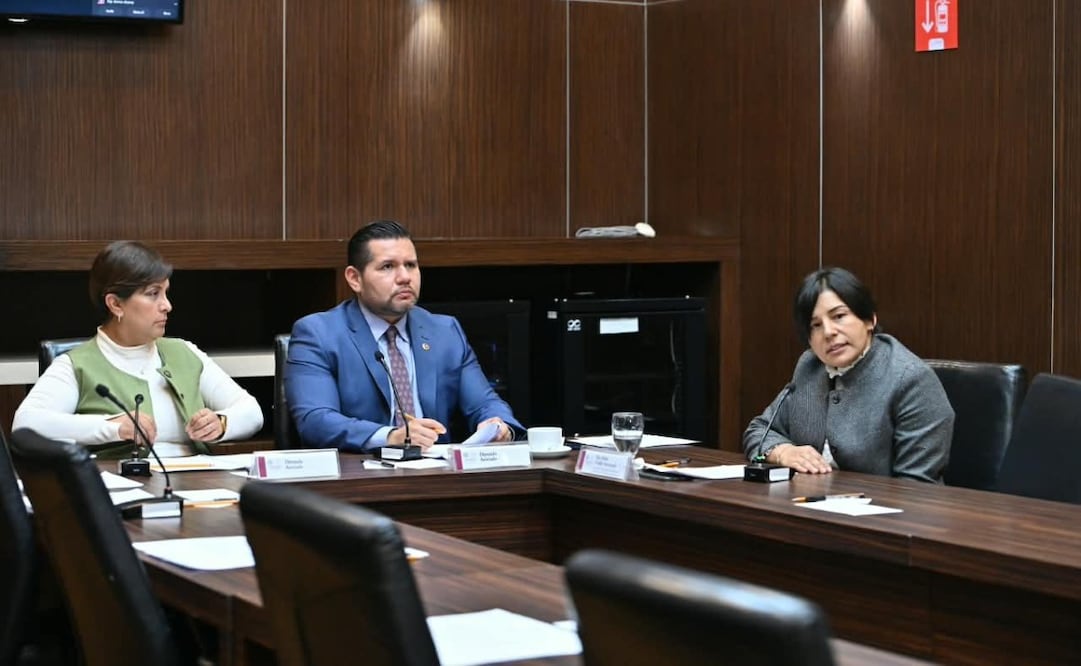 Sala de sesiones de la Comisión de Procuración y Administración de Justicia en el Congreso del Estado de México. Foto Especial