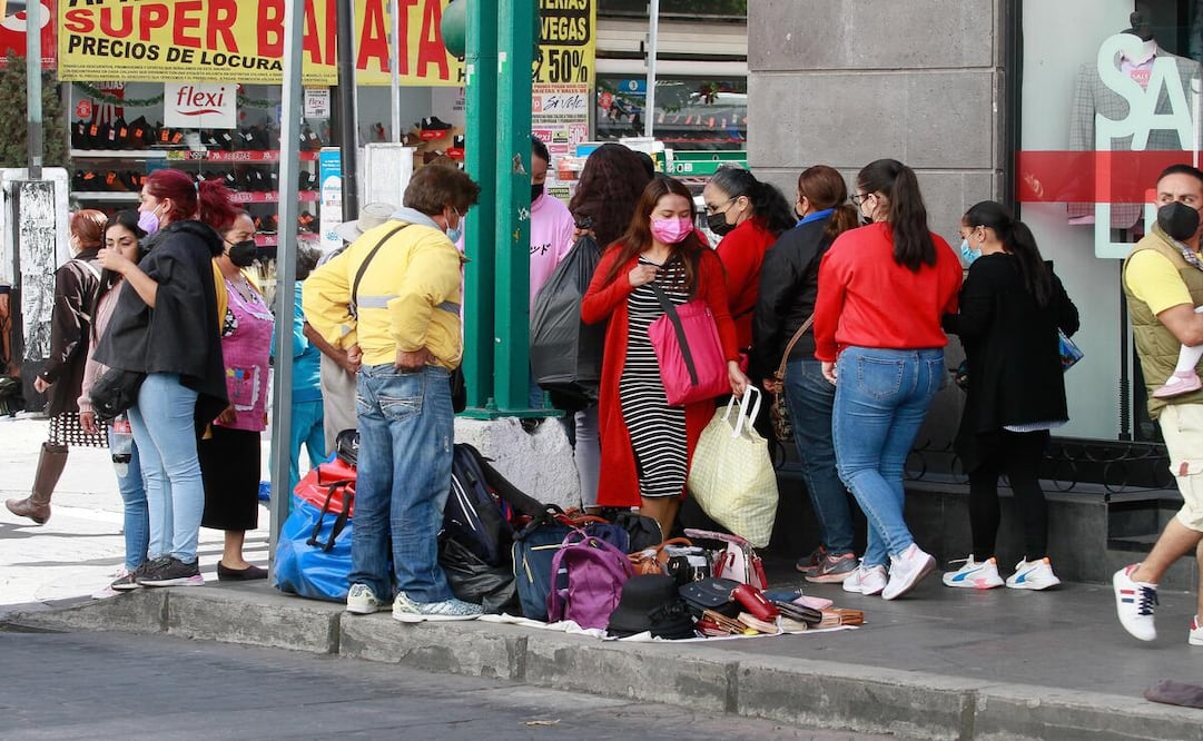 El comercio informal aumenta cuando el ayuntamiento lleva a cabo algún tipo de evento, como los festivales / Foto: Alejandro Vargas
