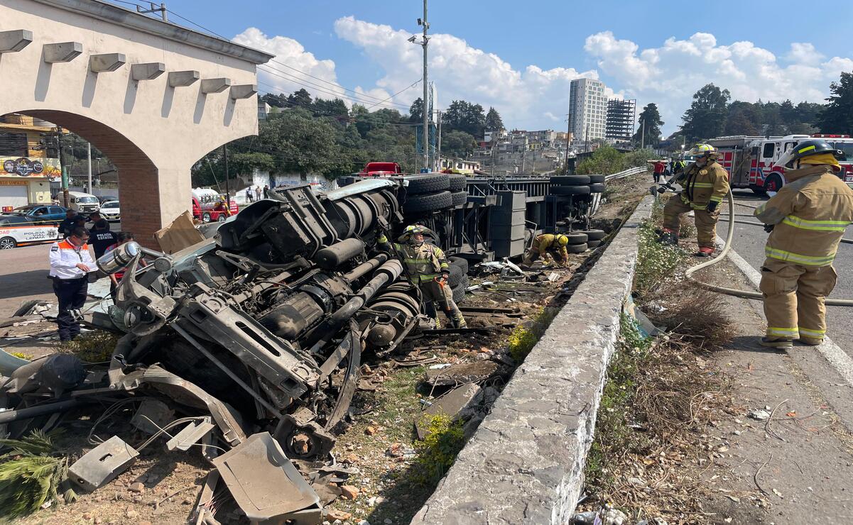 El conductor del tráiler resultó lesionado / Foto Alejandro Vargas