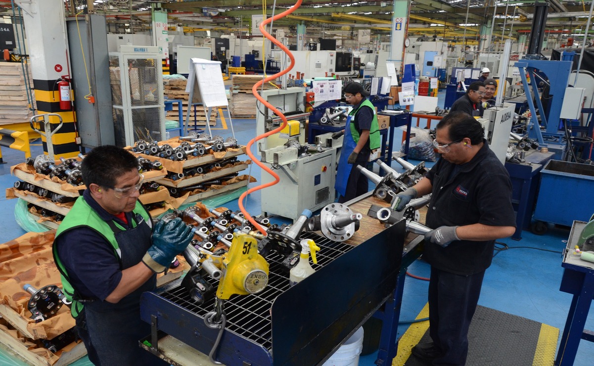La reducción de la Jornada Laboral podría generar un impacto negativo del 6.7% en el PIB. Foto: Arturo Hernández / El Universal Estado de México
