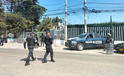 Video: Normalistas vandalizan Instalaciones de SEIEM en Toluca