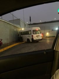 Choque de unidad de transporte público en la Gustavo Baz deja 16 lesionados