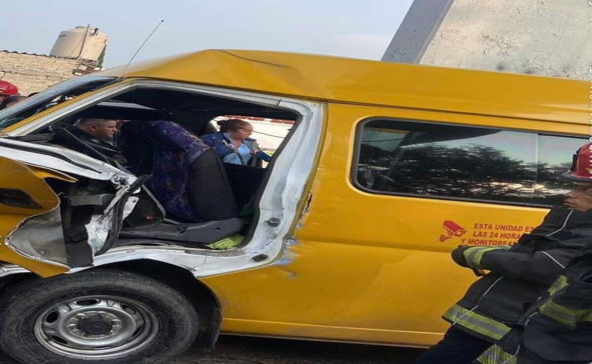 El accidente ocurrió en la Avenida Hidalgo, a la altura de la colonia Isidro Fabela en Tlalnepantla. Foto: Especial