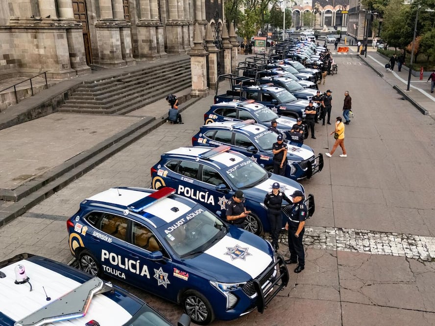 El presidente municipal Ricardo Moreno Bastida destacó que la adopción de nuevos avances tecnológicos en materia de seguridad es para beneficio de las y los toluqueños. Foto: especial