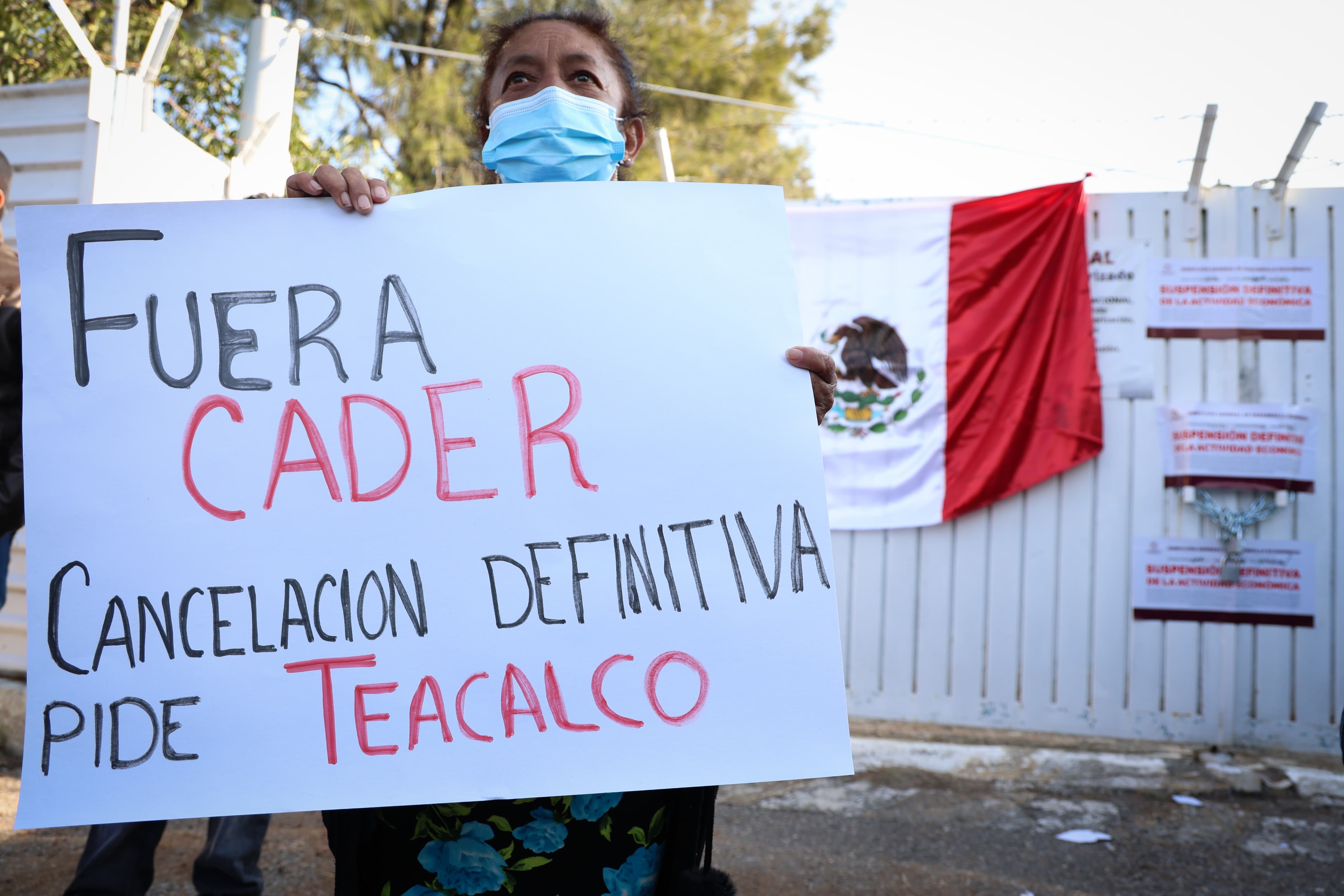Los vecinos permanecerán en plantón indefinido para evitar que sea reabierto el CADER en los próximos días. Foto: Luis Camacho / El Universal Estado de México