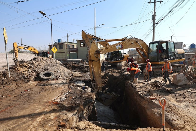 Chimalhuacán construye colector profundo en Ejidos de Santa María para erradicar inundaciones