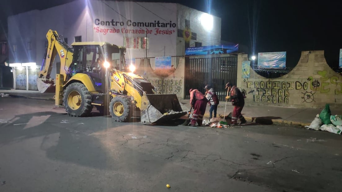 Empaques de juguetes y restos de roscas inundaron plazas públicas y corredores turísticos del municipio. Foto Especial