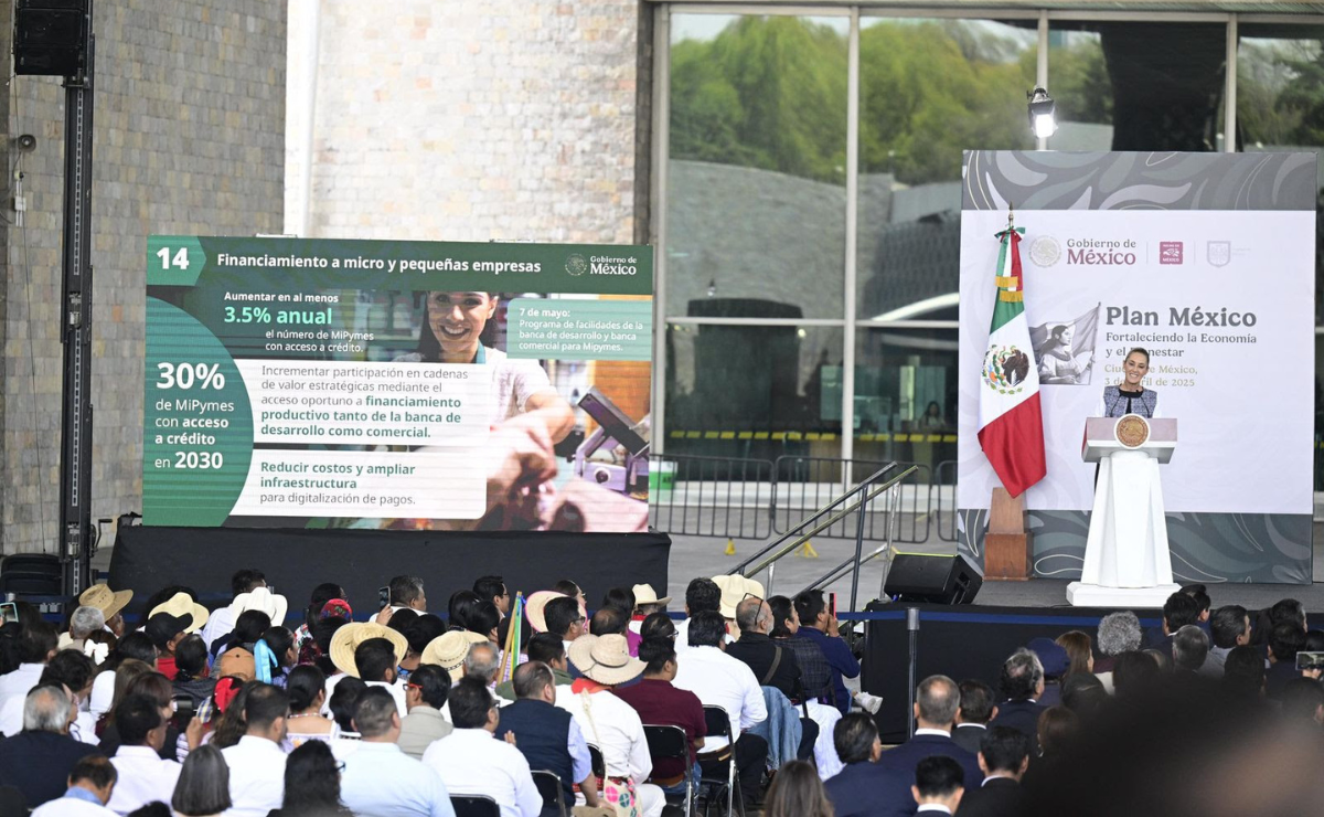 Delfina Gómez acompaña a Claudia Sheinbaum en el anuncio del "Plan México", reafirmando el compromiso del Estado de México Foto: Especial