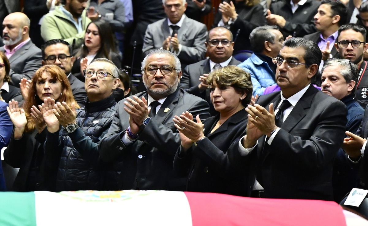 La Gobernadora estatal montó guardia de honor ante la diputada y defensora de los derechos de las mujeres. Foto: Especial.