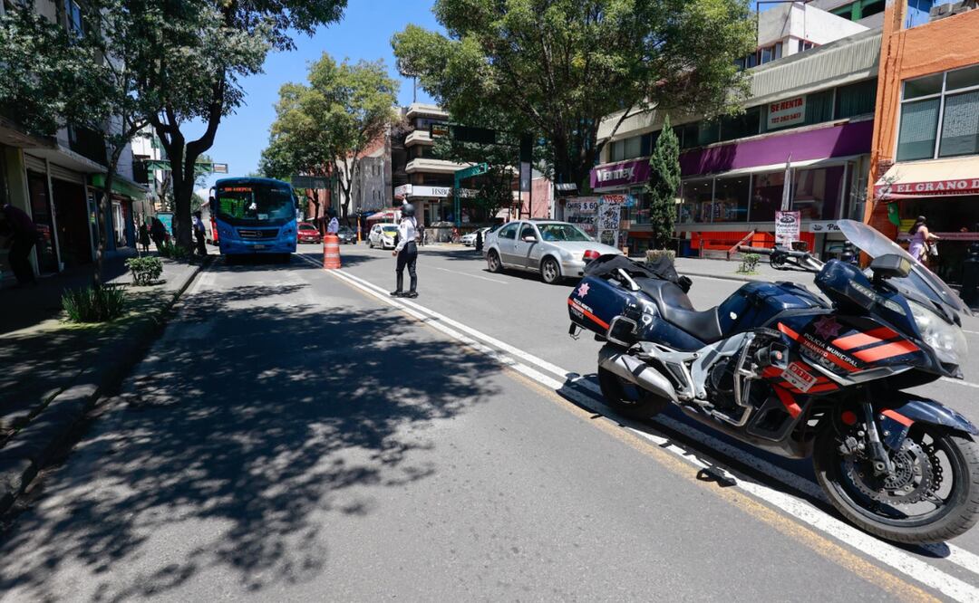 ¡Se acabó el desorden! A partir del 1 de julio, las multas de tránsito regresan al Edomex. Empresarios de Toluca aplauden la medida que busca poner fin a la impunidad vial y al caos de franeleros. Foto: Alejandro Vargas
