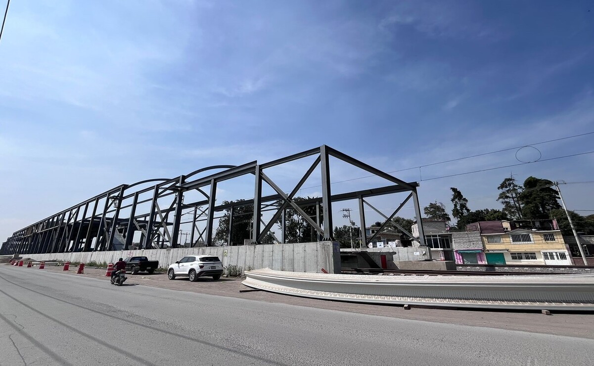 Vecinos de la zona decidieron mantener el paro de obras de la segunda línea del Tren Suburbano que llegará al AIFA. Foto: Arturo Contreras
