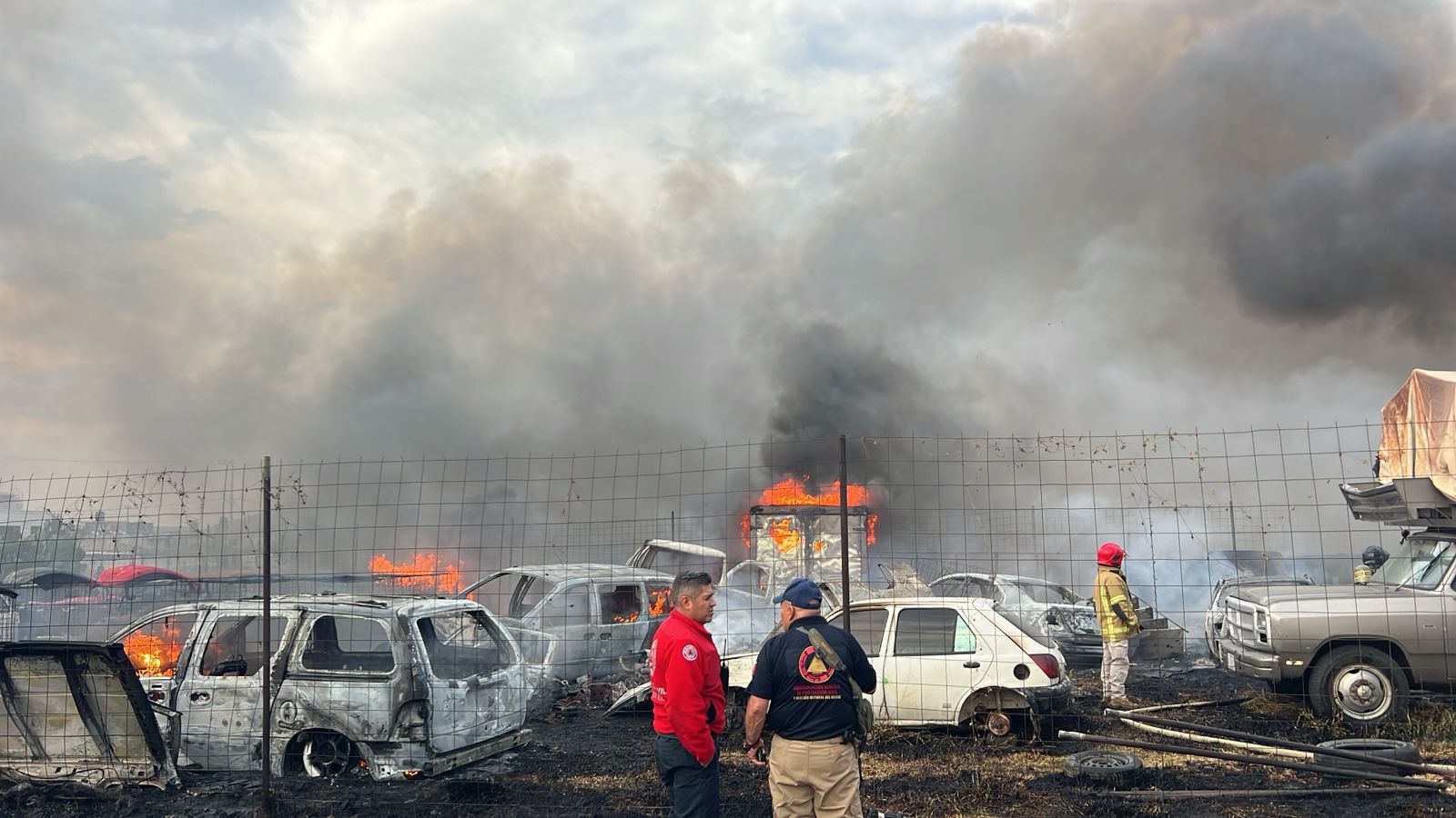 Las autoridades investigan las causas del siniestro y hacen un llamado a la población a tomar precauciones para evitar este tipo de incidentes. Foto Especial