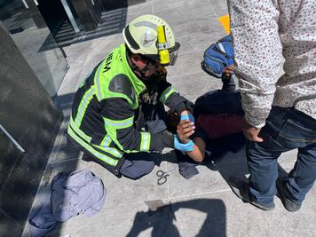 Caen tres trabajadores de andamio en Paseo Tollocan