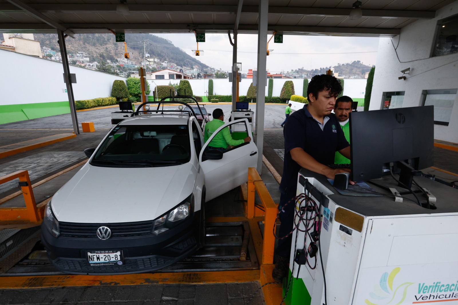 Persiste la apatía y falta de información sobre la verificación vehicular en el Valle de Toluca Foto Jorge Alvarado