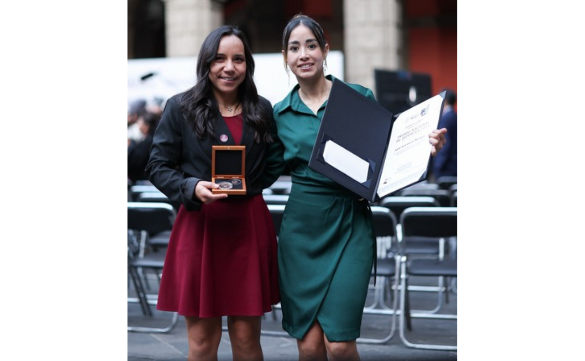 En Palacio Nacional, premiaron a los mejores atletas mexicanos, destacando figuras del fútbol nacional Foto: Especial