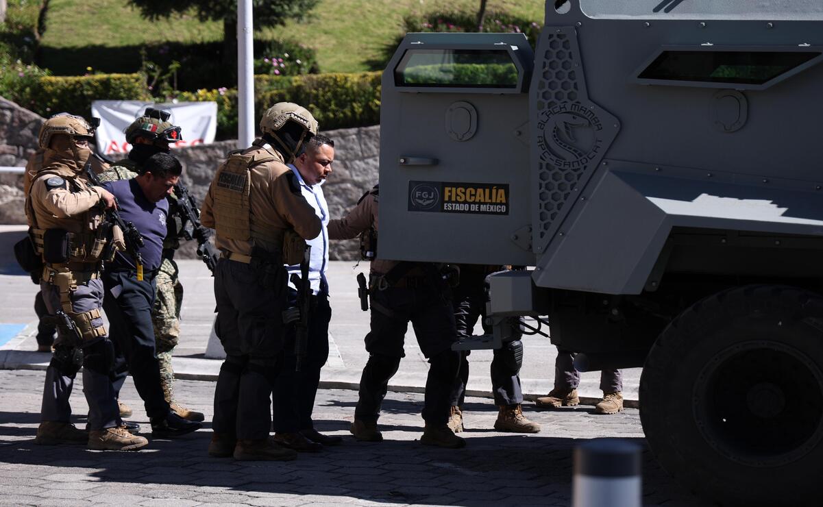 Detenidos durante el Operativo Enjambre de la FGJEM. Foto: Arturo Hernández