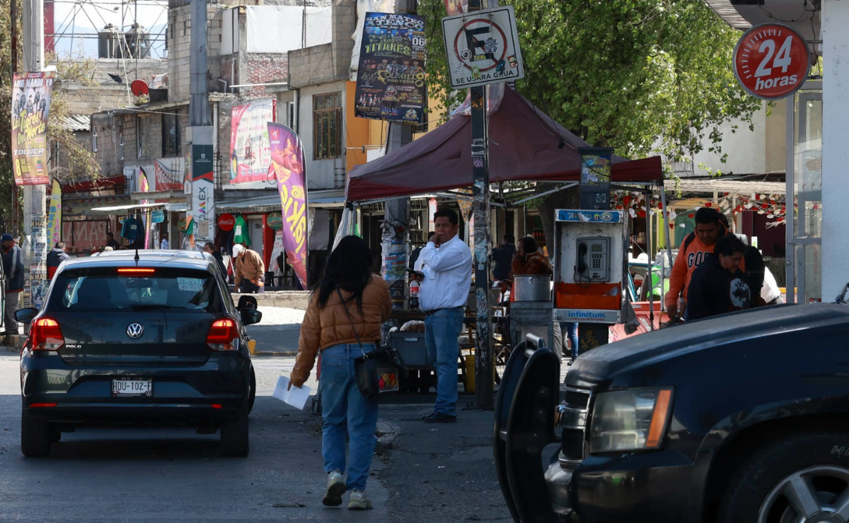 La invasión de taxis piratas en San Mateo Atenco se ha convertido en un problema recurrente Foto: Especial