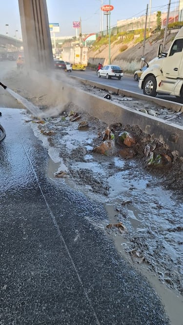 Con el objetivo de prevenir accidentes y salvaguardar la integridad de los conductores, los cuerpos de emergencia trabajaron en un tramo aproximado de un kilómetro. Foto: especial
