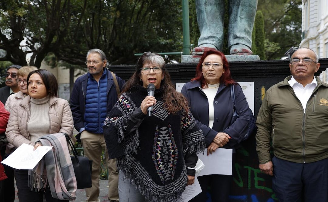 Encabezados por el investigador Alberto Saladino García, los académicos expresaron su respaldo al movimiento estudiantil / Foto: Arturo Hernández