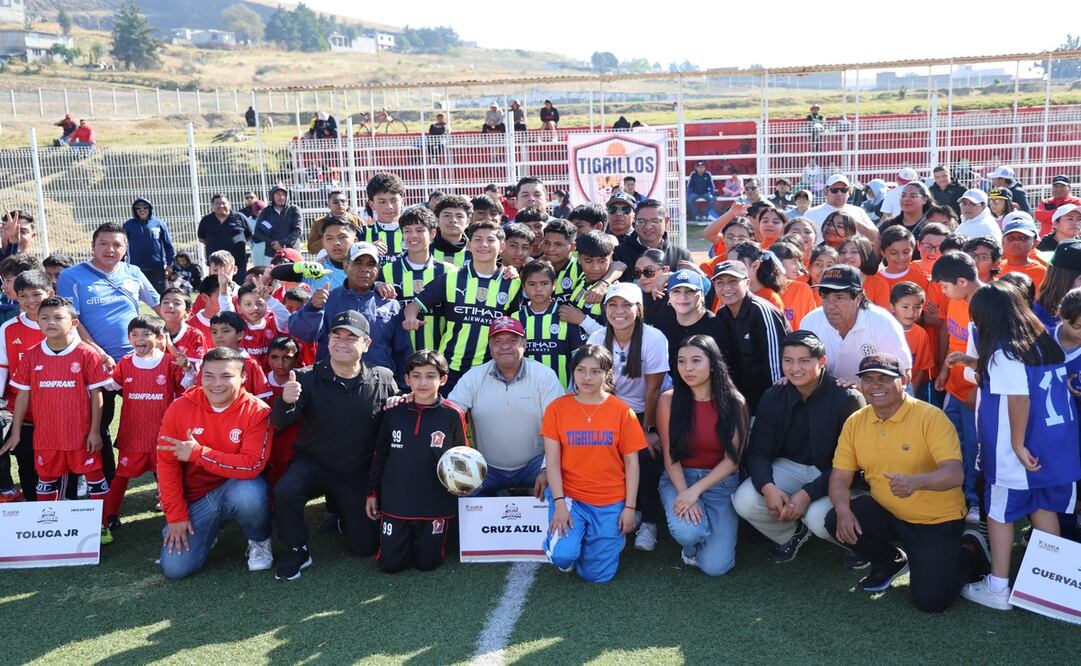 La Unidad Deportiva de San Pablo Autopan, fue el escenario de la inauguración del Torneo de Barrios Toluca 2025. Foto: Especial