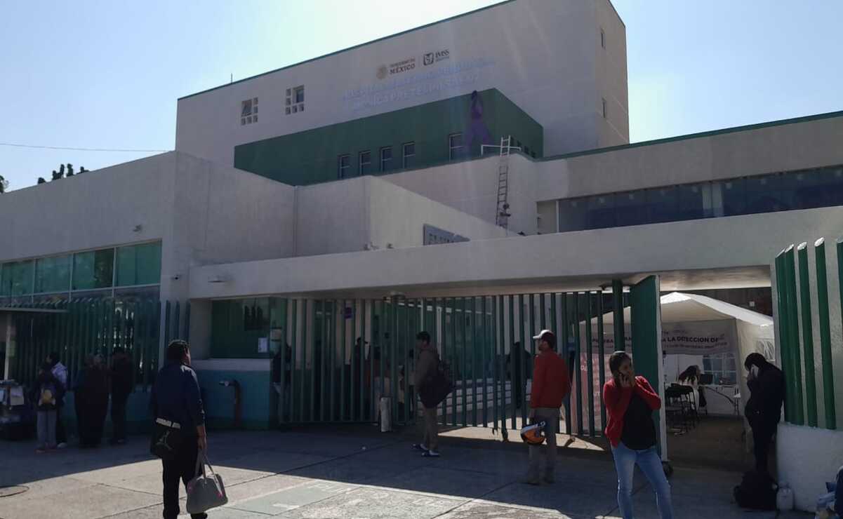 La Fiscalía del Edomex realiza una inspección en el Hospital Mónica Pretelini / Foto Claudia Rodríguez