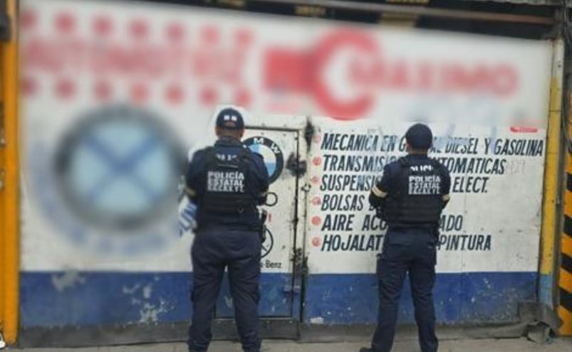 Aseguran seis vehículos con identificaciones alteradas y detienen a seis personas en Tultitlán