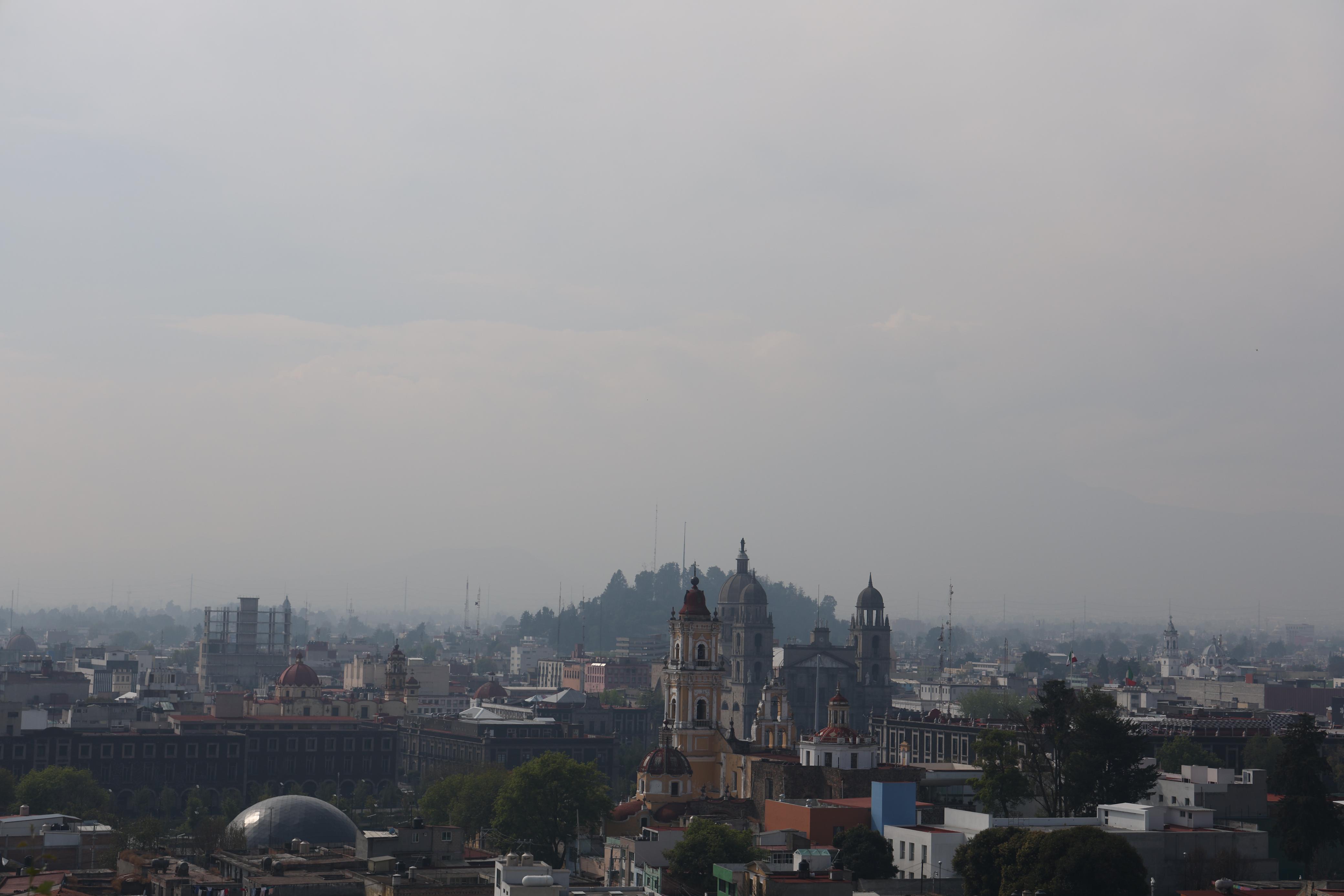 La mala calidad del aire pone en riesgo la salud de miles de toluqueños, especialmente niños, adultos mayores y personas con enfermedades respiratorias. Foto Arturo Hernández