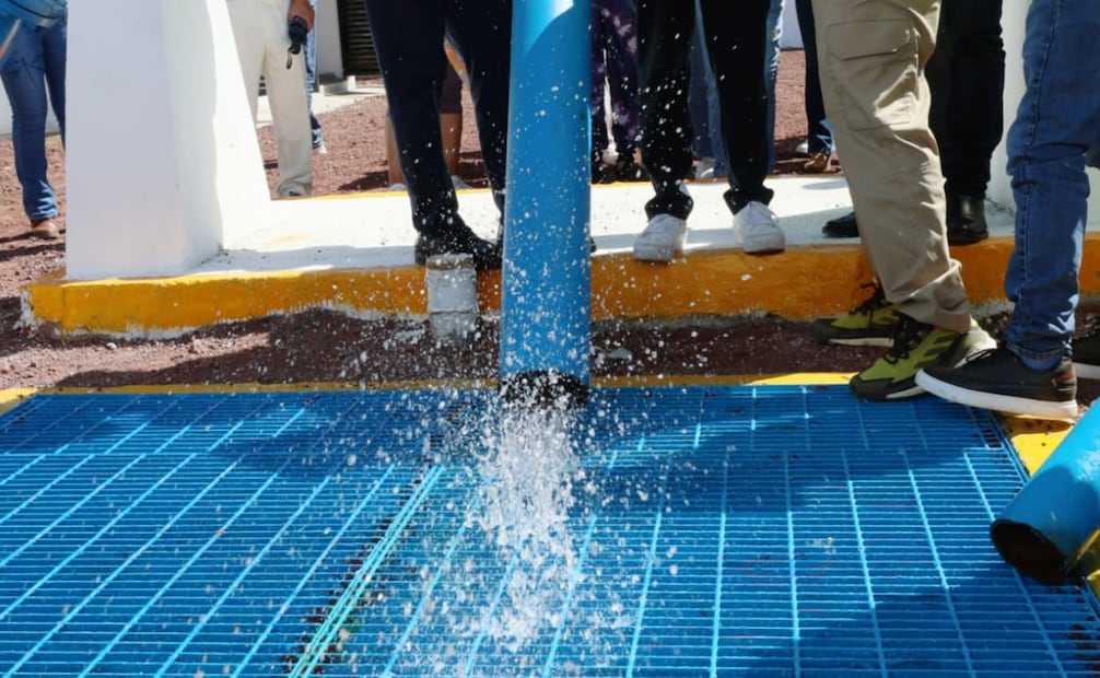 Personal de Sapase ha reparado casi 5 mil fugas y clausurado tomas clandestinas para estabilizar el suministro de agua. Foto Especial