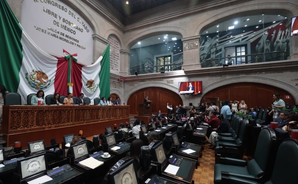 Hilda Salazar informó sobre el proceso de entrega-recepción del INFOEM durante su comparecencia ante diputados. Foto Alejandro Vargas / El Universal