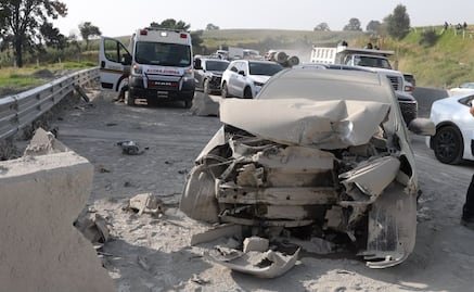 Volcadura de tráiler deja dos muertos y colapsa la autopista en Ixtapaluca