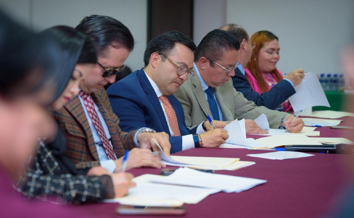 El convenio busca reducir la emisión de gases contaminantes y la renovación del parque vehicular / Foto Especial