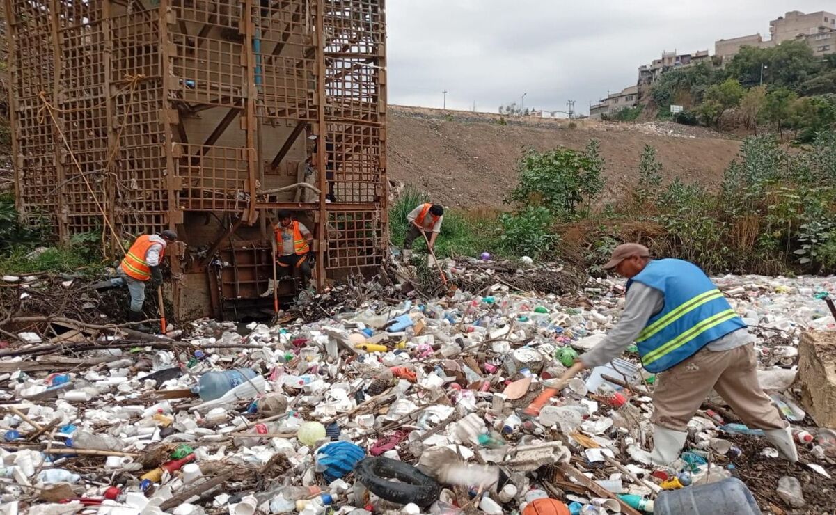 Conagua retira 35 mil 230 toneladas de basura: Valle de México, ¡al borde de una inundación masiva!