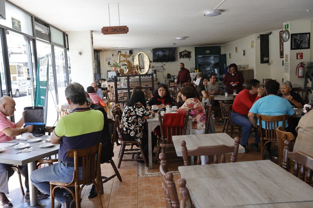 Se estima que entre el 20 y 40 por ciento de las empresas cerraron y muchos trabajadores emigraron. Foto Jorge Alvarado