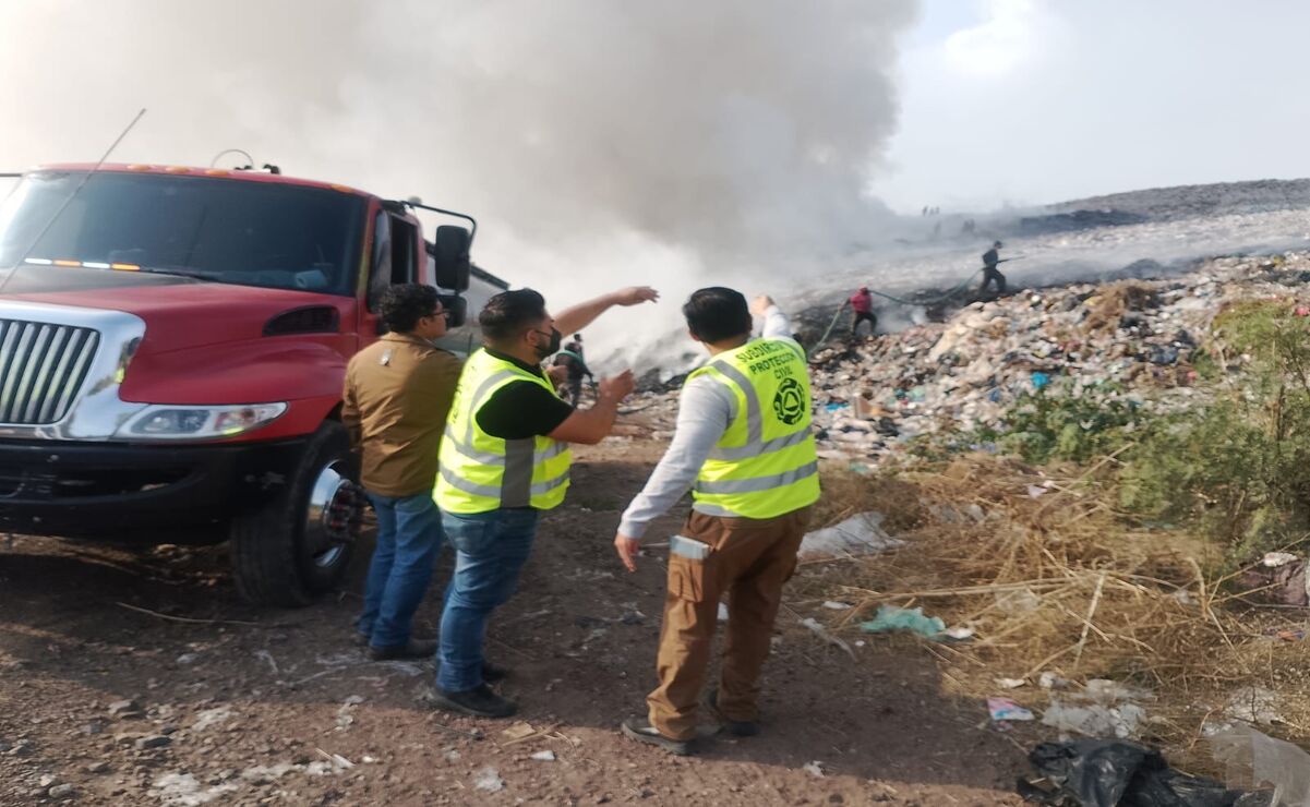 Se espera la llegada de bomberos de municipios aledaños / Foto Especial