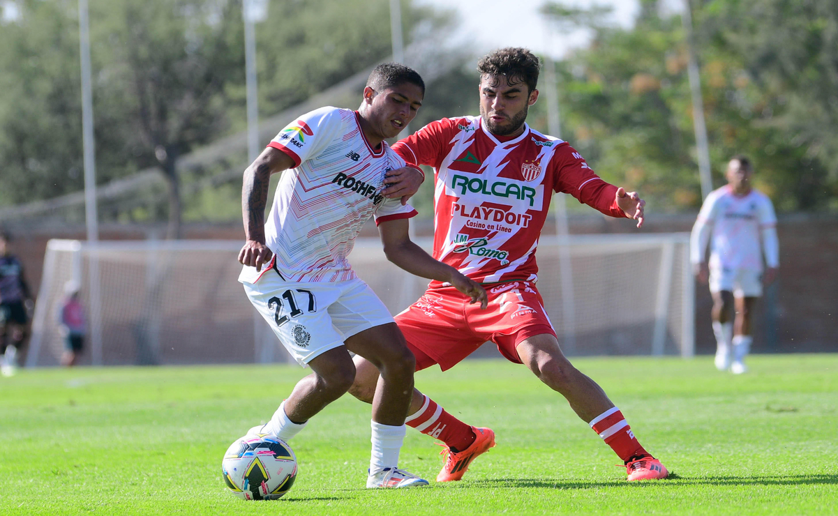 Durante el primer tiempo, los Diablos Rojos no tuvieron una buena actuación, carecieron de buen futbol y cometieron varios errores en jugadas cortas. Foto: Especial