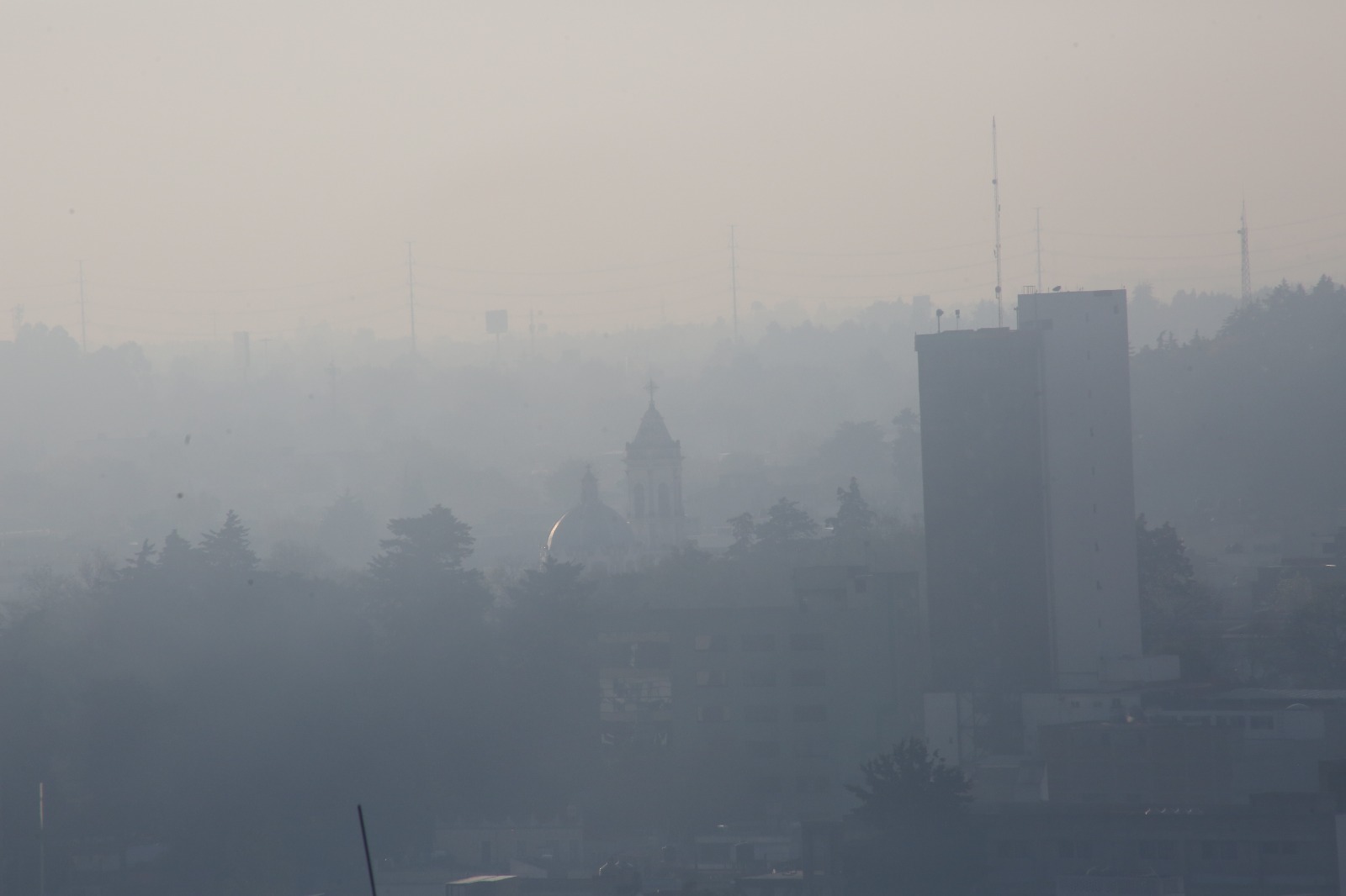 La red se compone de estaciones de monitoreo ubicadas en áreas estratégicas y urbanizadas. Foto Jorge Alvarado