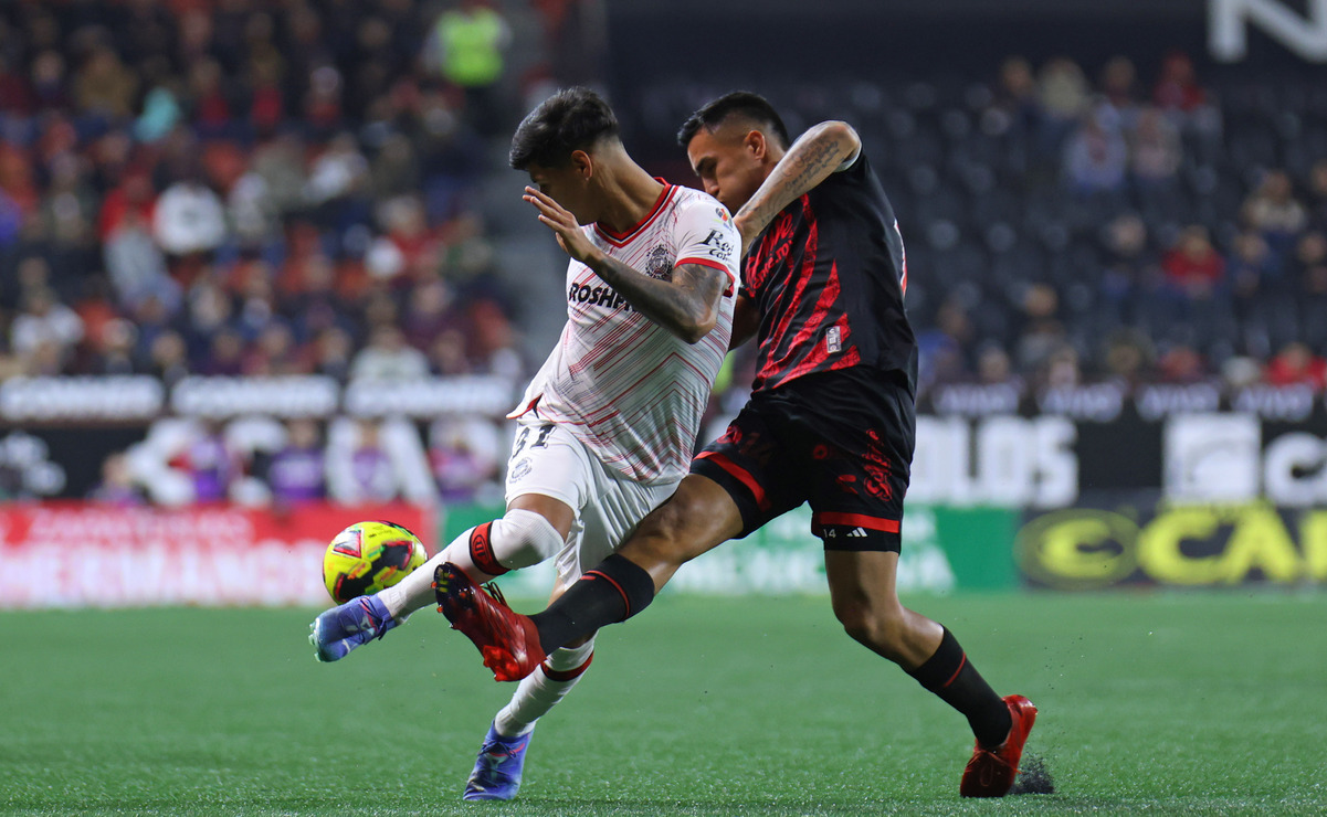 Fue la presentación del “Turco” Mohamed en el banquillo escarlata / Foto Especial