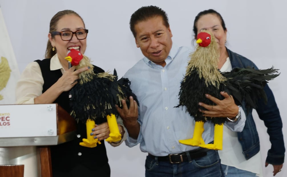 La alcaldesa de Ecatepec, Azucena Cisneros Coss, informó que la estrategia de seguridad coordinada con la Secretaría de Marina y los tres niveles de gobierno logró reducir la percepción de inseguridad. Foto Especial
