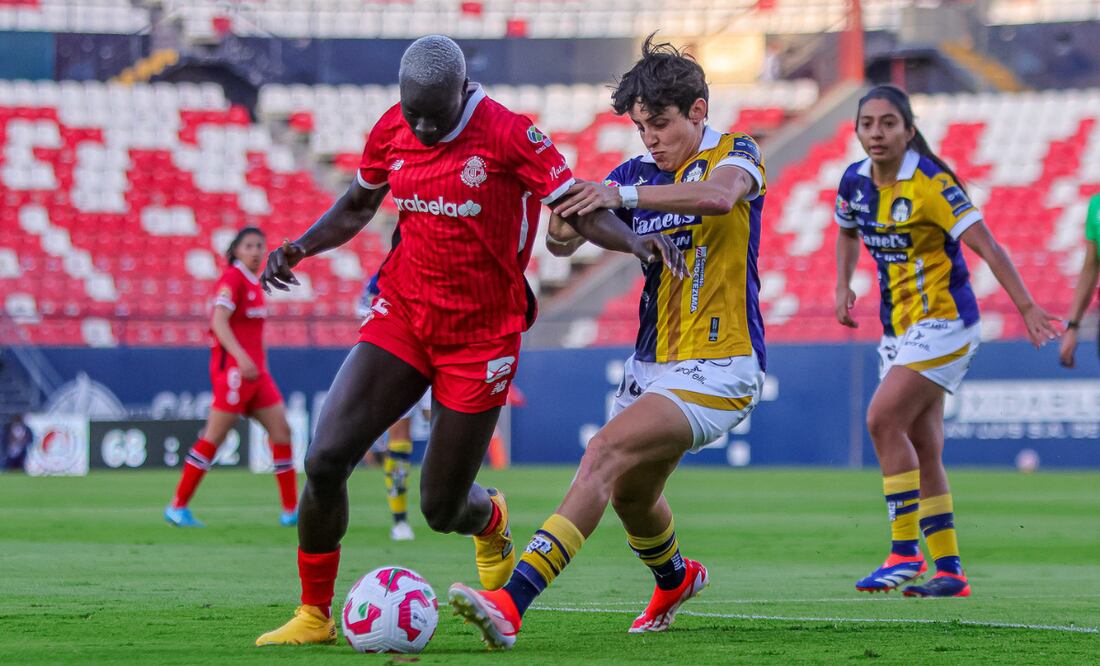 Un gol agónico a balón parado deja a las Diablas Rojas sin recompensa en su visita a San Luis. La lucha continúa en la Liga MX Femenil. Foto: Especial