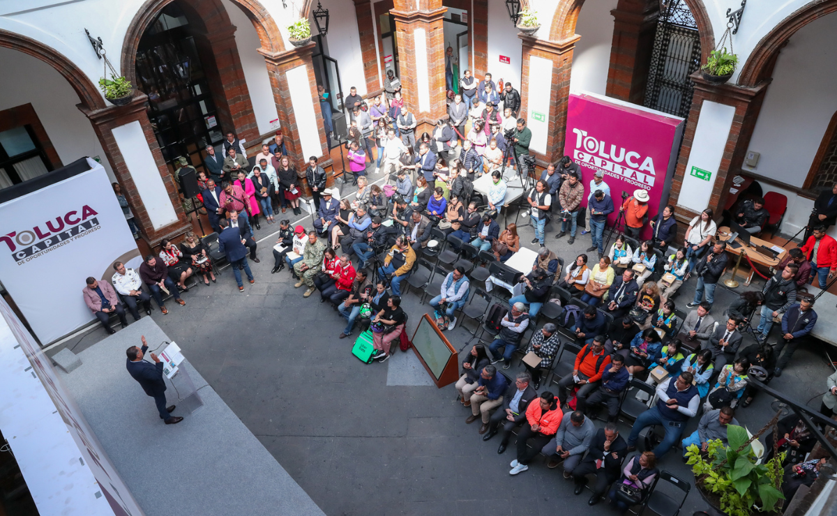 En Toluca, la campaña "Cascos que cuentan historias" promueve el uso de equipo de seguridad y la conducción responsable Foto: Especial