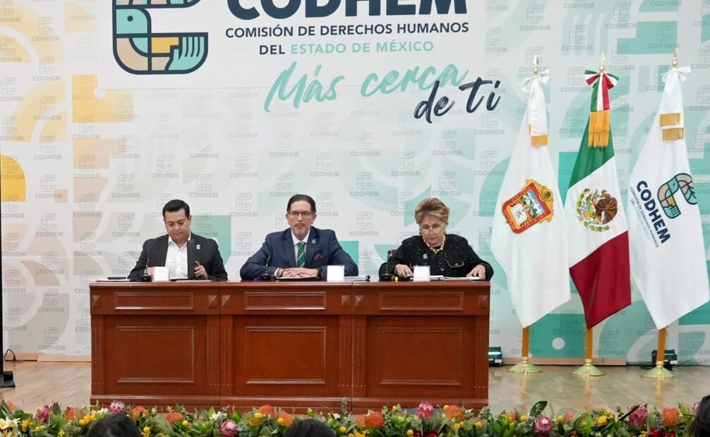 Víctor Leopoldo Delgado Pérez presenta las recomendaciones que marcan un precedente en la protección a la libertad de expresión en el Edomex. Foto Especial