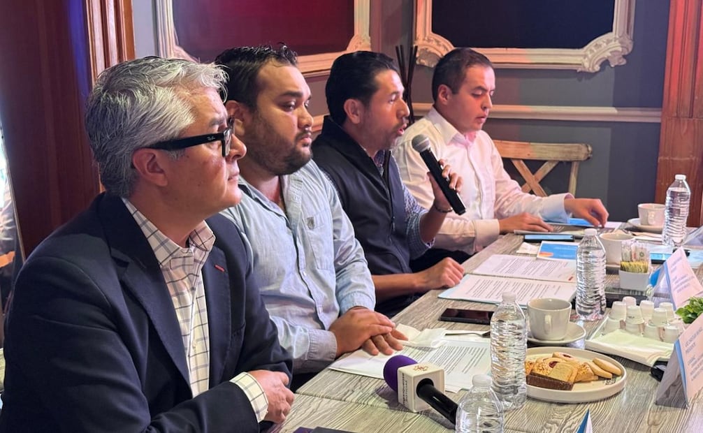 Transmitir los partidos costará a las MiPymes entre 5 mil y 23 mil pesos por televisión, dependiendo del tamaño del negocio. Foto Especial