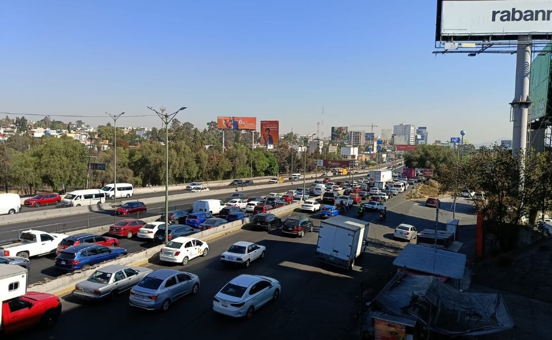 Debido a que los trabajos concluyen a finales de este mes, la mejor alternativa es tomar vías alternas por el intenso congestionamiento vial. Foto. Arturo Contreras