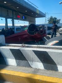 Volcadura y choque múltiple cierran carriles en caseta de Tepotzotlán; reportan 30 minutos de retraso a CDMX
