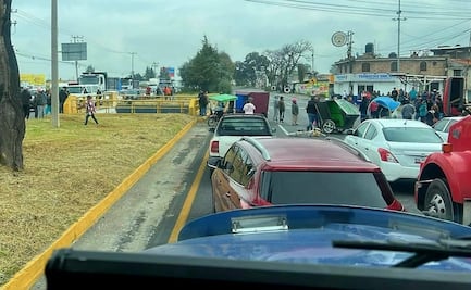 Inconformidad por cobro a comerciantes deriva en bloqueo de la Toluca-Tenango