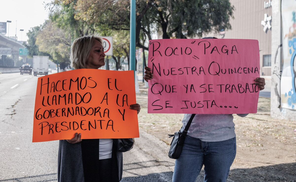 La mayoría de los manifestantes son mujeres, que piden pago de salario. Foto: Yaretzy Osnaya