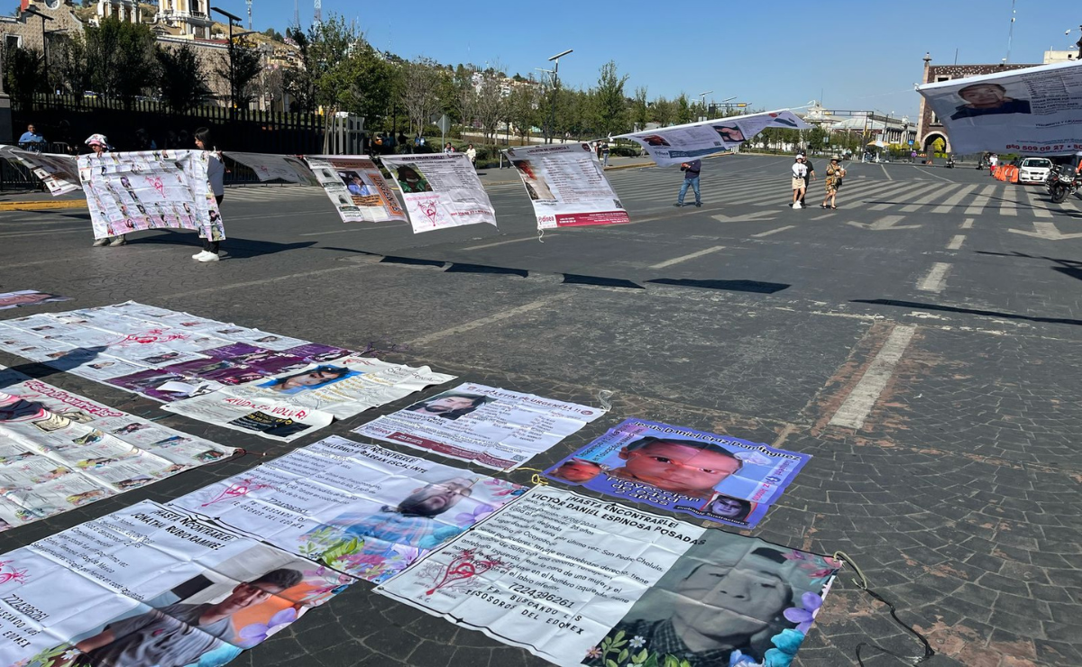 "Flores con el Corazón" exige justicia por los desaparecidos y clama por el fin de la impunidad tras los hallazgos en Jalisco Foto: Karen Aldama