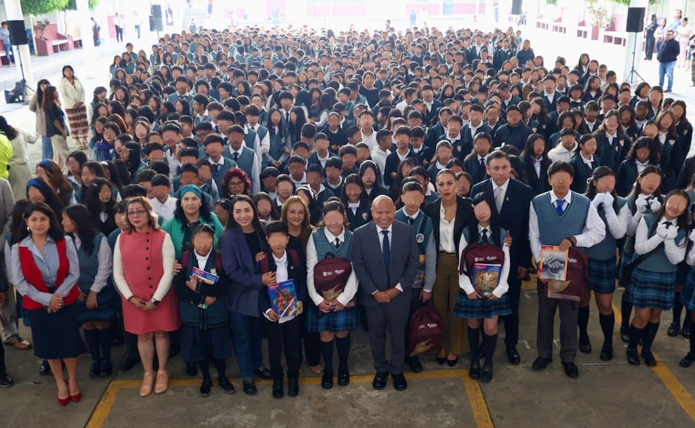 El Presidente destacó la edificación de dos bachilleratos Margarita Maza y la próxima llegada de la Universidad Rosario Castellanos para fortalecer la oferta educativa en la ciudad. Foto Especial