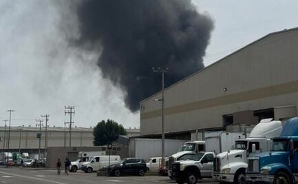 Minuto a minuto: Incendio en bodega de Tultitlán moviliza servicios de emergencia